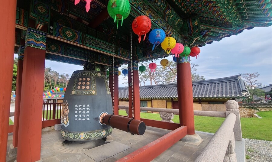 La campana budista de Yongjusa Suwon