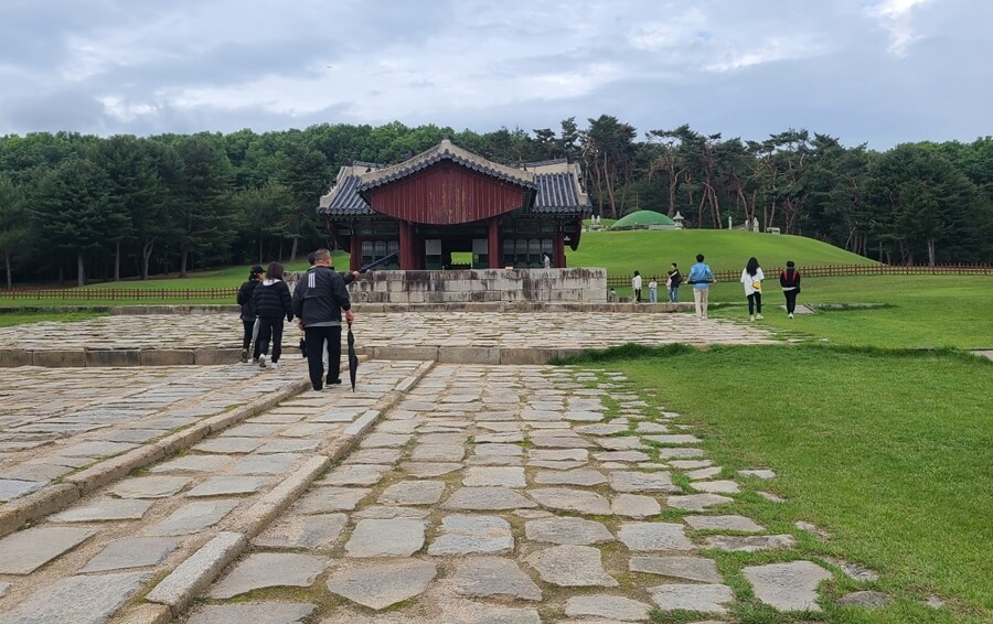 La tumba de rey Jeonju es un bosque