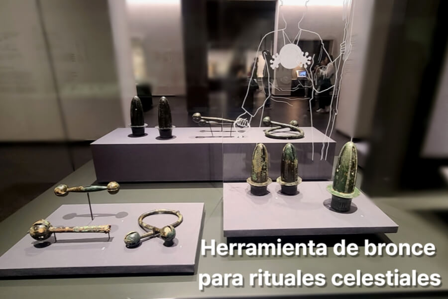 Ex-presidente de Samsung, Sr.Lee ha donado varios tesoros nacionales al museo nacional de Corea.